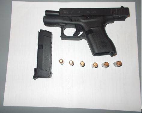 nopd arrests subject for carrying a gun into a bar